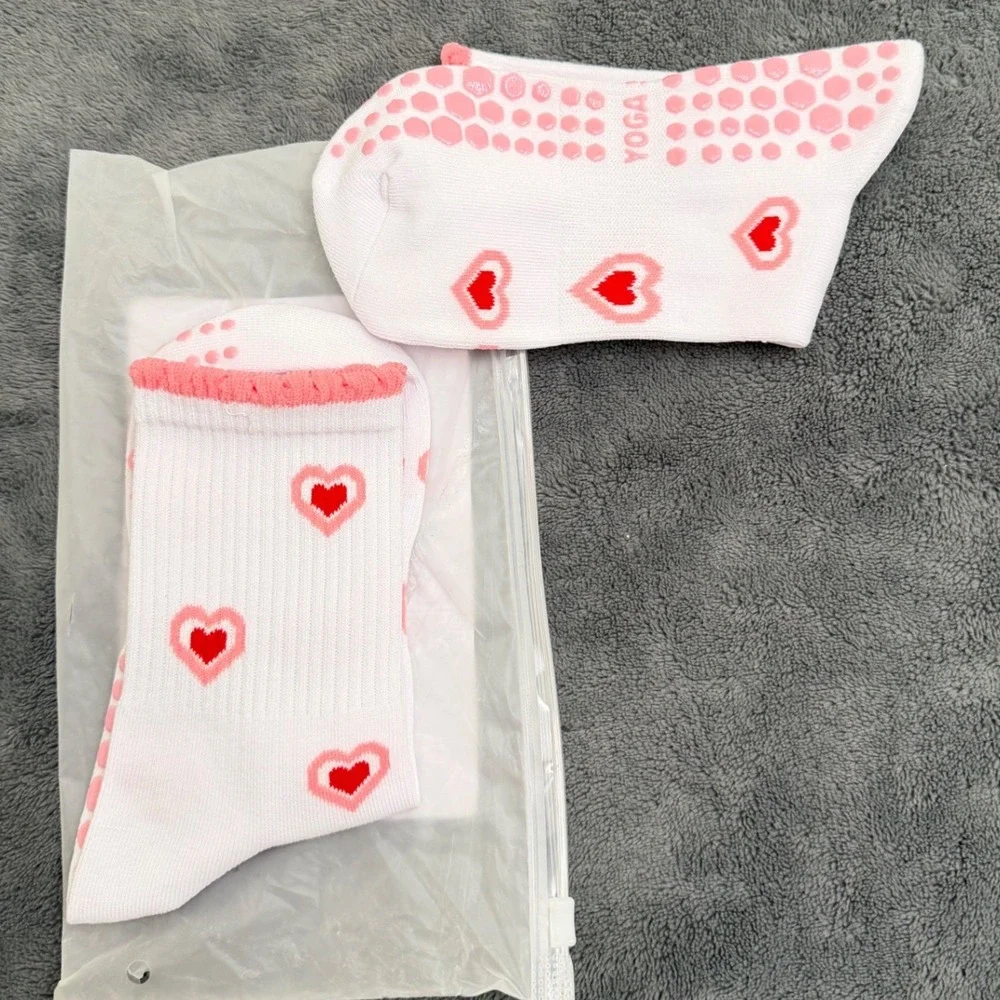 Yoga Sports Grip Socks Women One Size White Pink New Heart Print Non-slip Crew